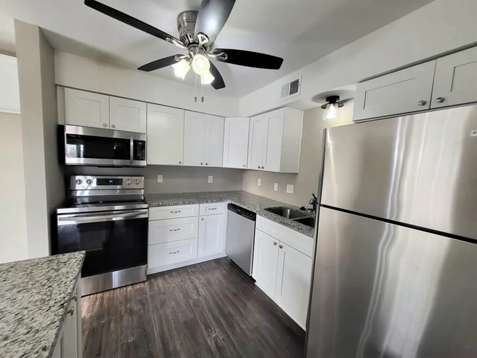 Harrison Point Apartments — Photo 3