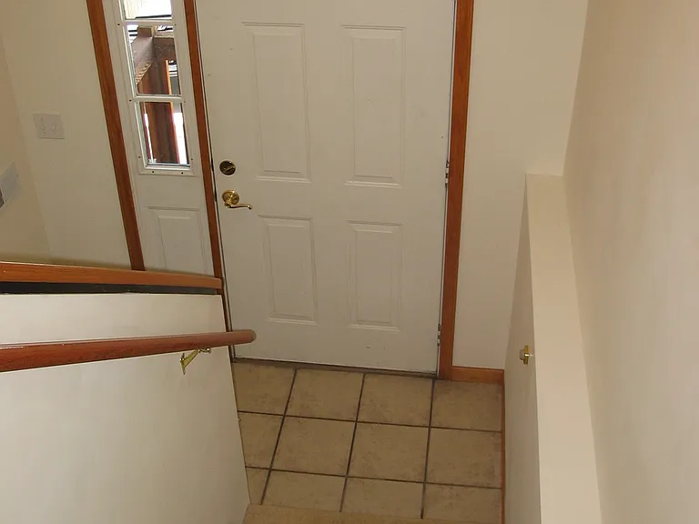4976 Stoneback Dr — Photo 2