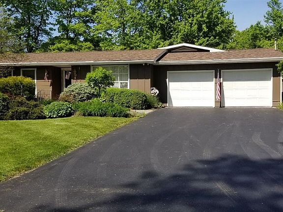 2nd image of 10450 Twin Oaks Dr