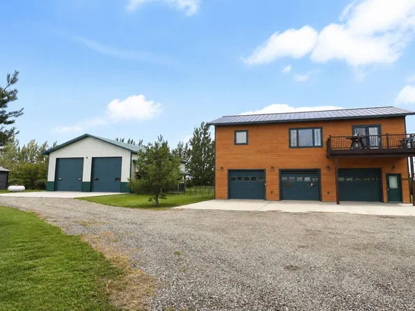 309 Steven Ave, Devils Lake, ND 58301