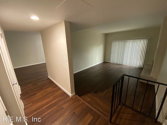 3rd image of 710 S Fir Ave APT 1