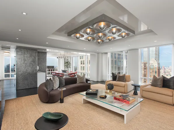 1 Central Park West image 2 of 19