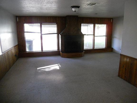 5th image of 1808 Ike St