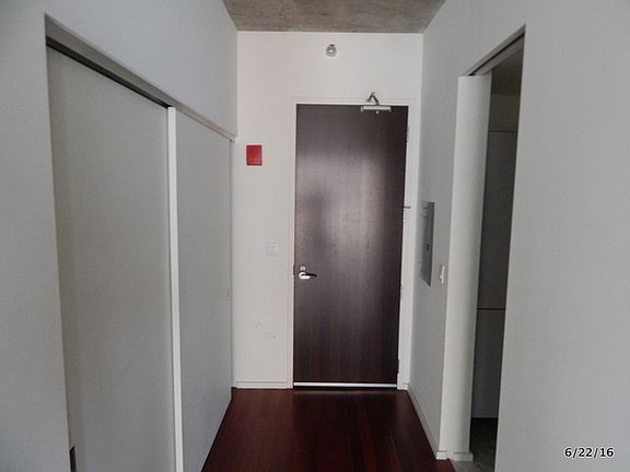 5th image of 550 N Saint Clair St APT 1402
