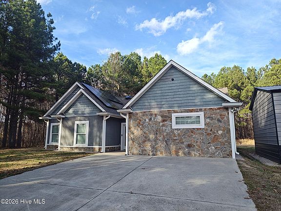 4th image of 899 Kelly Drive
