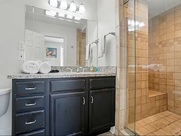 918 Mount Hope Ave — Photo 10