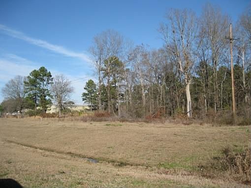 2nd image of 4525 Highway 165 Byp