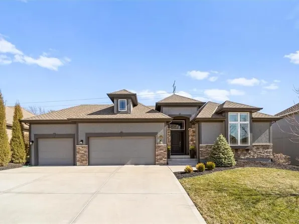 10317 N Revere Ave, Kansas City, MO 64154