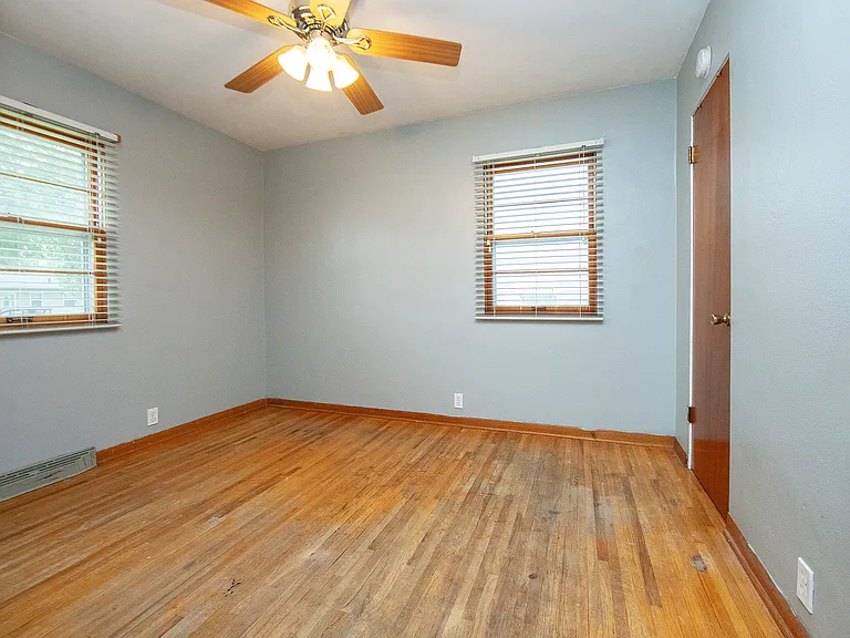 2616 Valley Park Dr — Photo 8