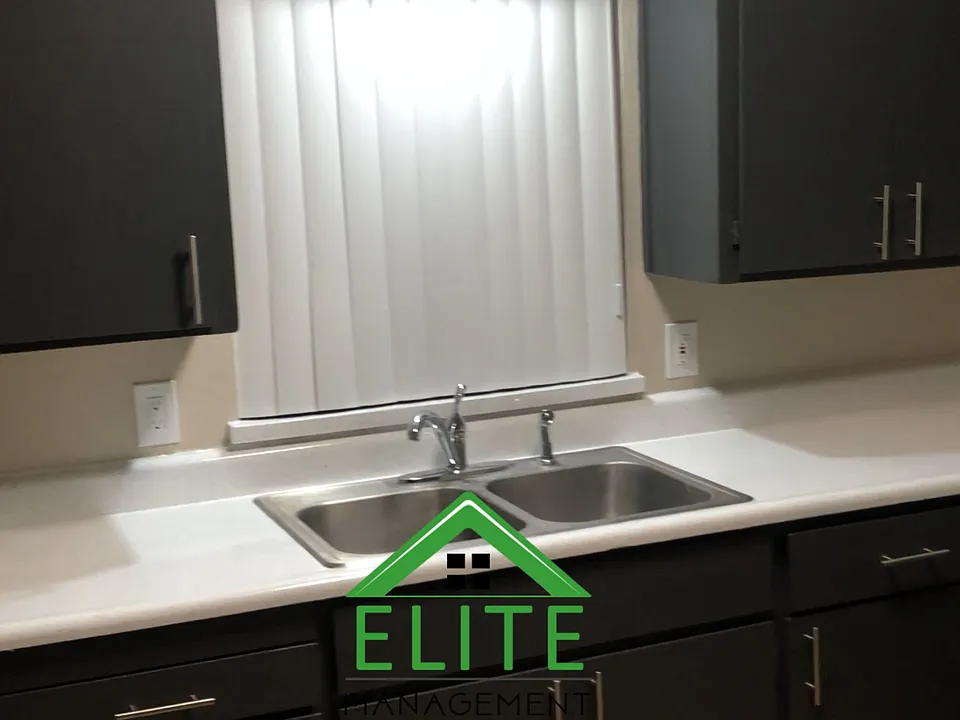 5025 Estates Dr