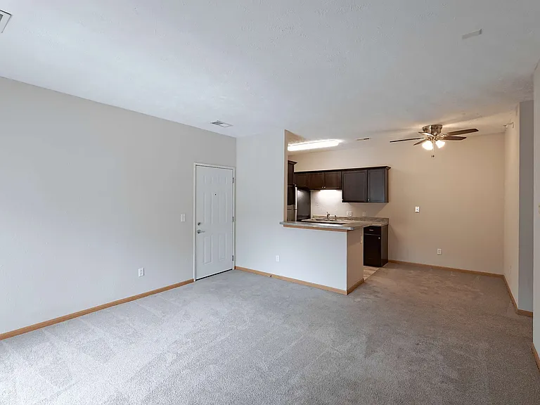 Gateway Park Apartments — Photo 76
