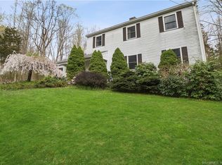 6 Signal Hill Rd, Wallingford, CT 06492
