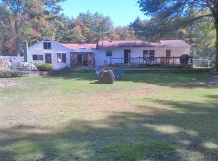 32 Blue Barns Rd, Rexford, NY 12148