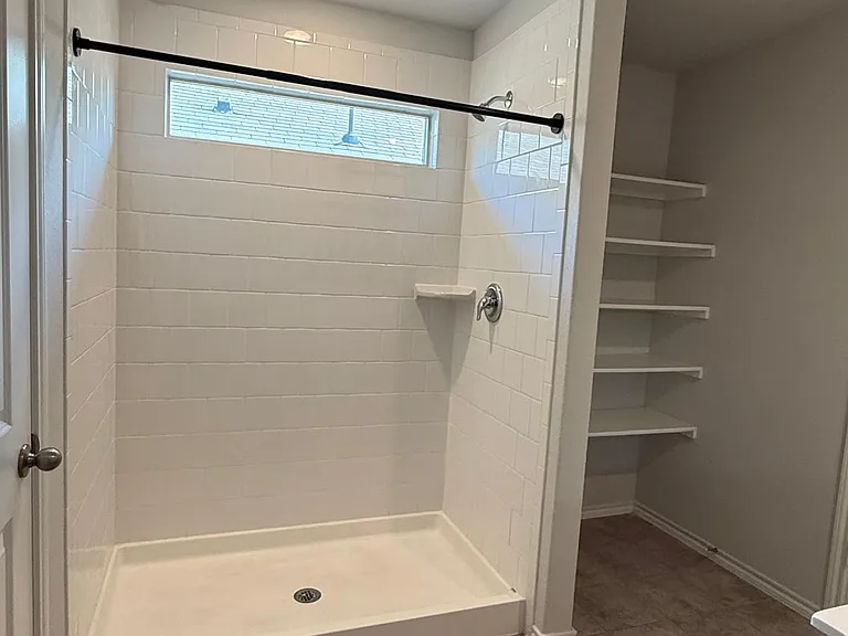 112 Piping Rock Dr — Photo 11
