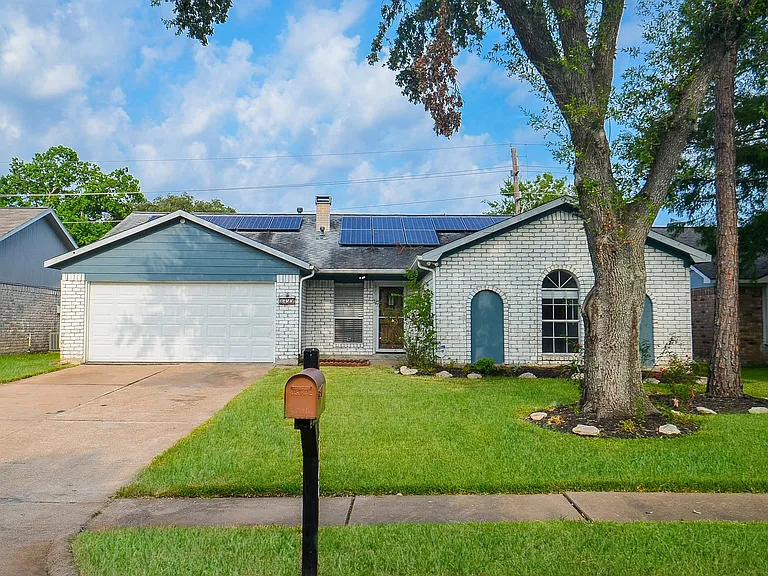 3722 Brier Gardens Dr — Photo 41