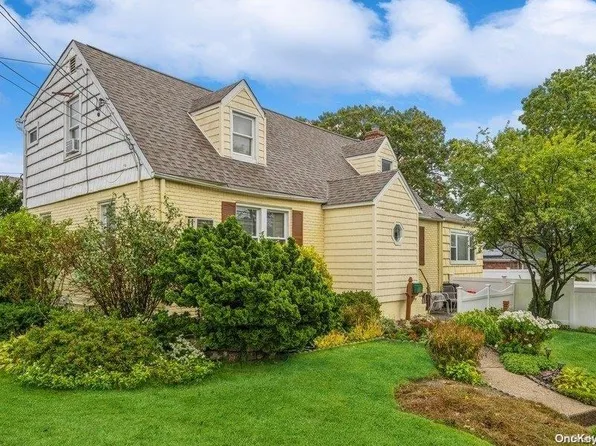 528 Bell Street, West Hempstead, NY 11552