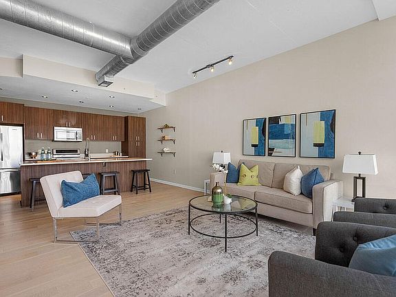 3rd image of 3409 Wilson Blvd Unit 706