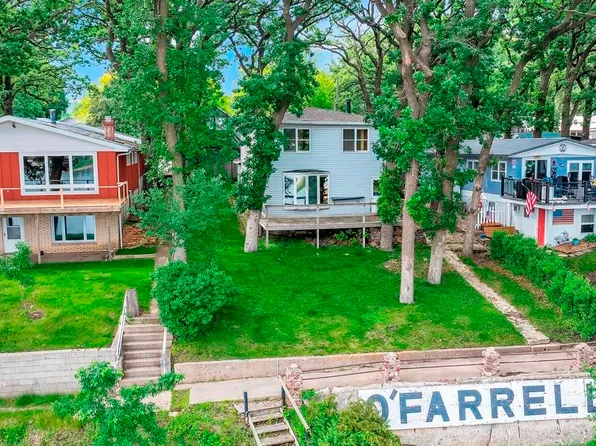 1201 Lakeshore Dr, Okoboji, IA 51355