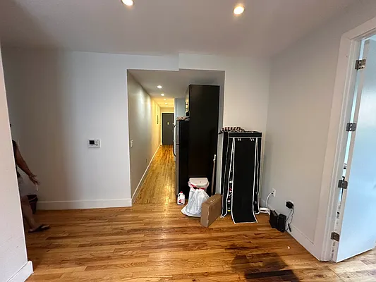 Rented by Yup Realty LLC | media 4