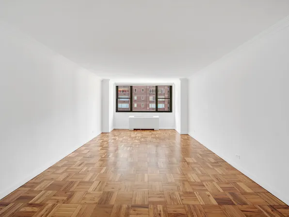 315 West 57th Street image 2 of 27