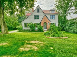 348 Grosvenor Rd, Rochester, NY 14610