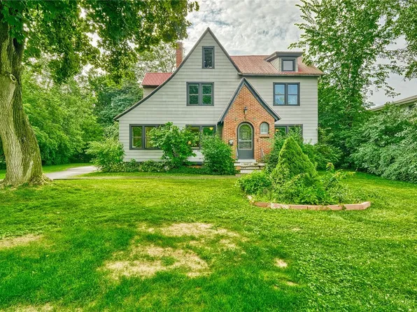 348 Grosvenor Rd, Rochester, NY 14610