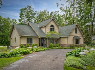 6598 Forest Way, Harbor Springs, MI 49740