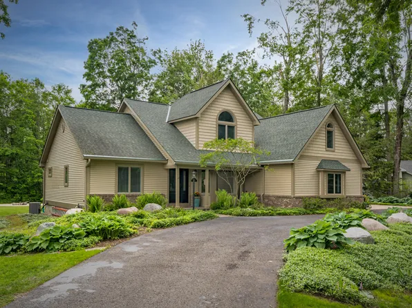 6598 Forest Way, Harbor Springs, MI 49740