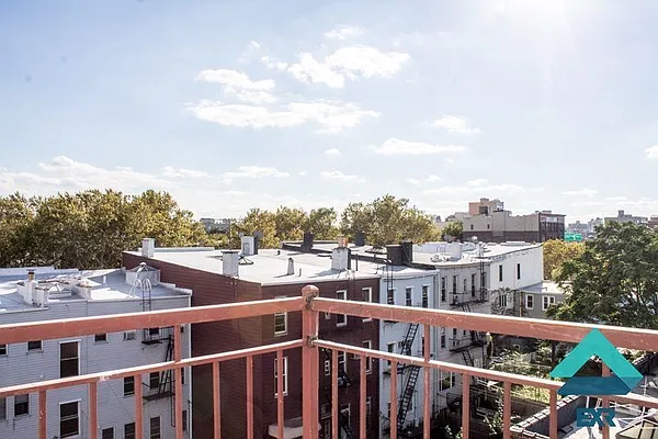 Rented by EXR | media 49