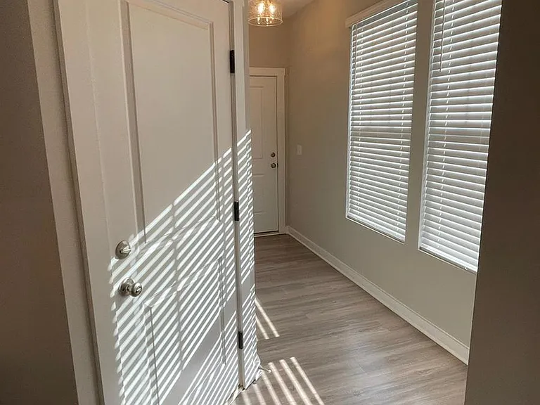 804 Lew Dr — Photo 4
