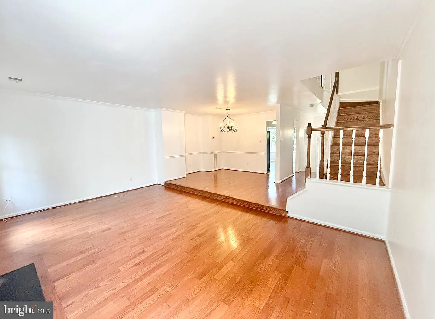 4 bed, 3.5 bath, 1452 sqft, $3,100 — Photo 2