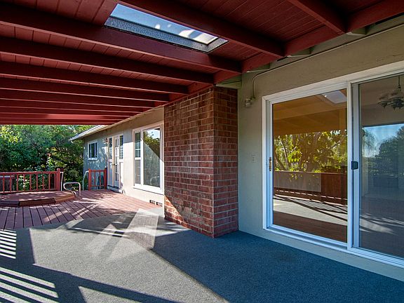 4th image of 8607 Alpine Ave