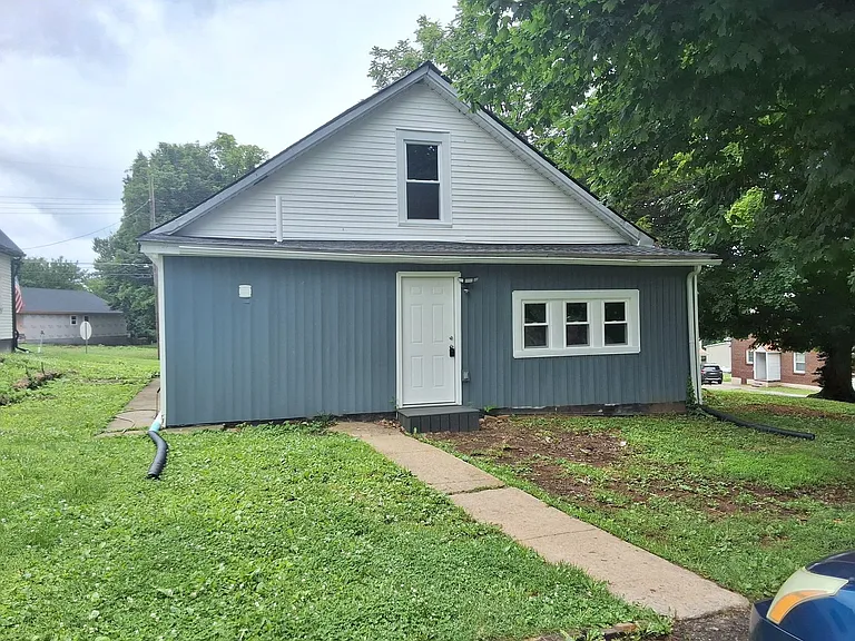 109 E Main St — Photo 19