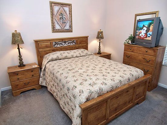 WP5P8129SPD-queen-master-bedroom