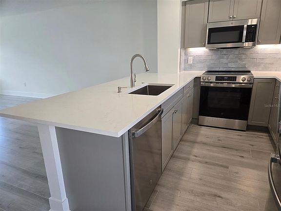 4th image of 1300 N PORTOFINO DRIVE #406