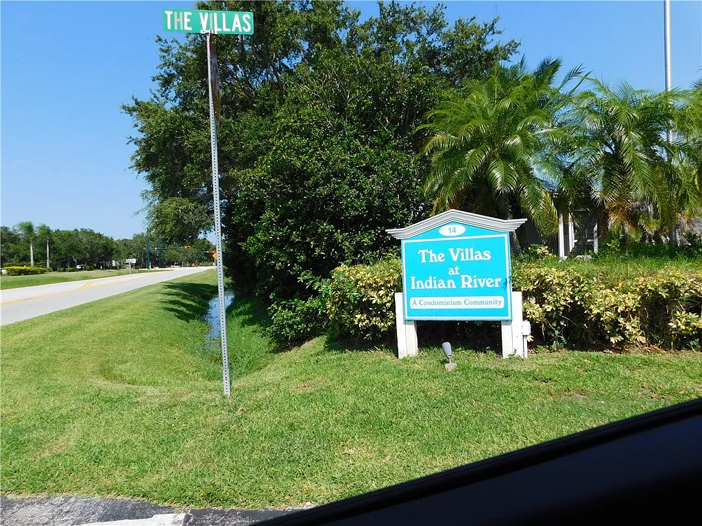 2 bed, 829 sqft, $1,750 — Photo 2