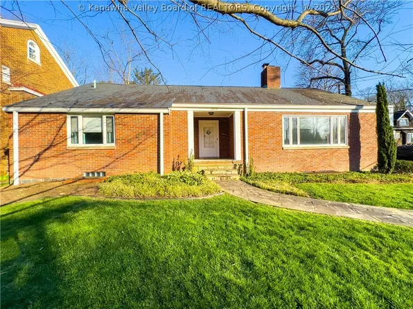 1000 Edgewood Dr, Charleston, WV 25302