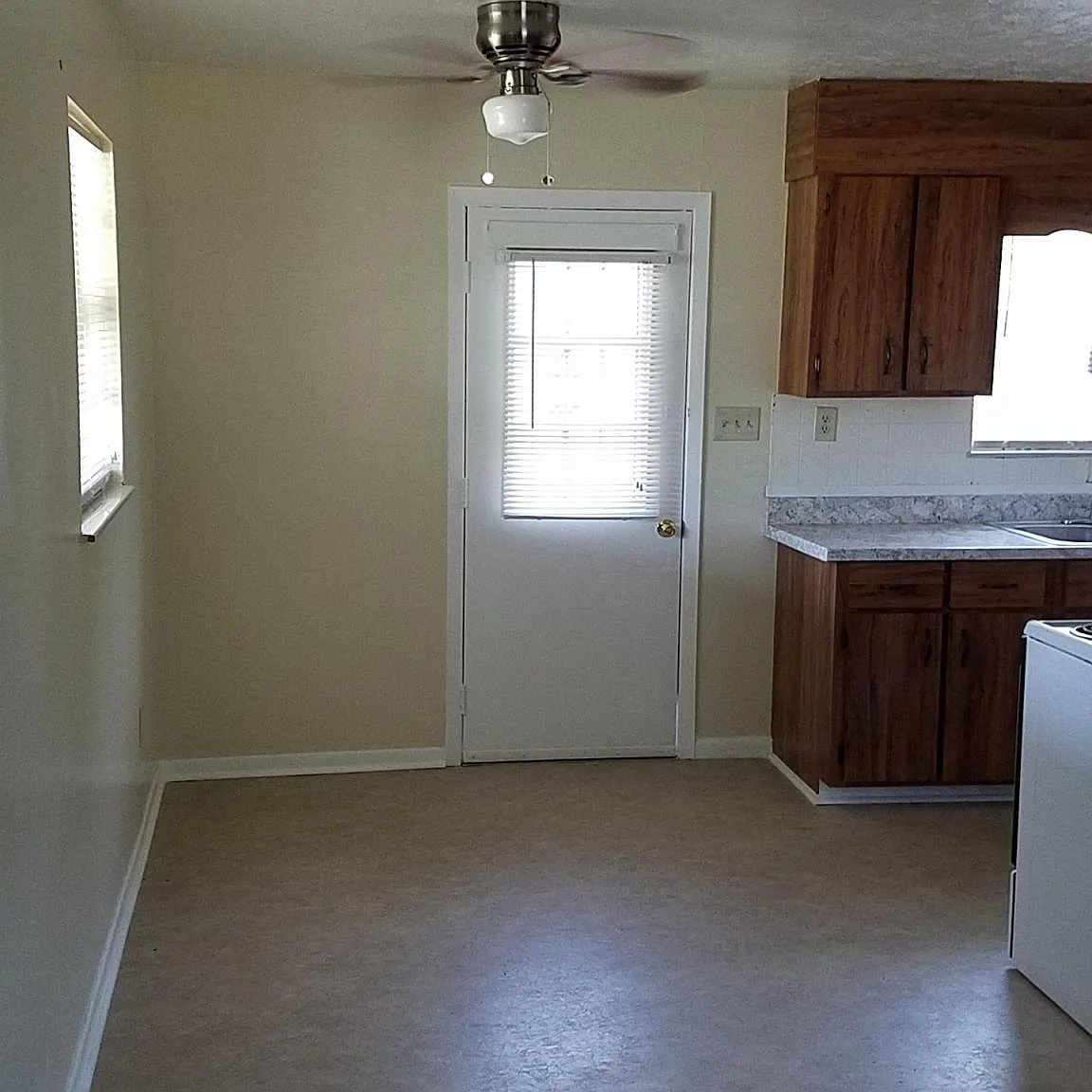 1 bed, 550 sqft, $1,025 — Photo 3