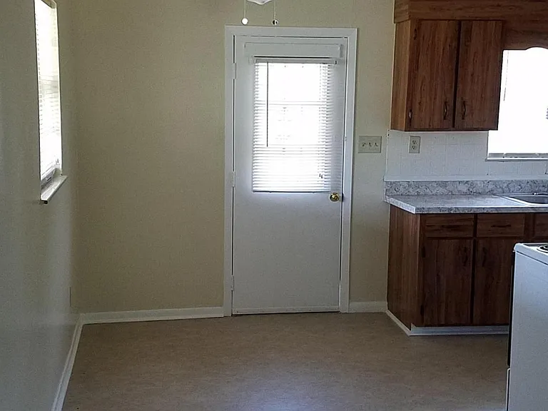 300 E Morelia Ave #A — Photo 6