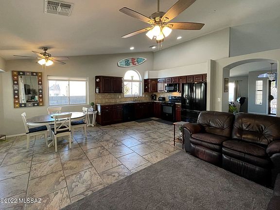 5th image of 3630 W Bellewood Pl