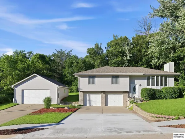 1103 Grandview St, Bellevue, NE 68005