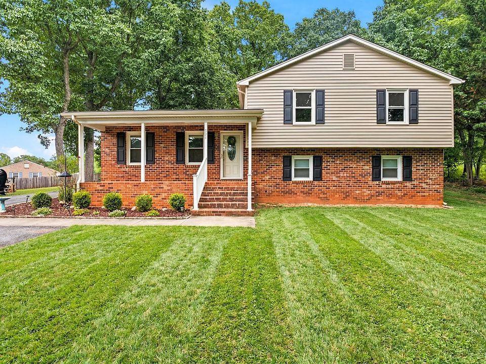 1st image of 544 Clearview Cir