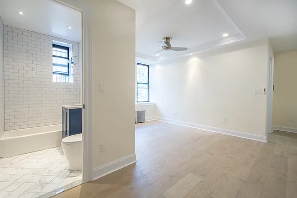 Rented by Bold New York | media 25