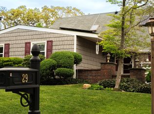 29 Belair Rd, Selden, NY 11784