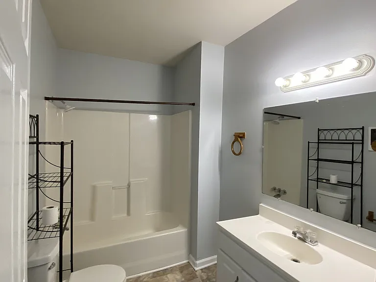 604 N Maple St #2 — Photo 6