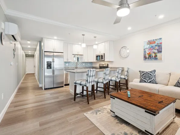 315 Ocean Boulevard #404, Hampton, NH 03842