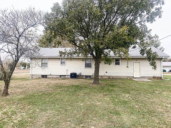 2nd image of 402 Garfield Ave