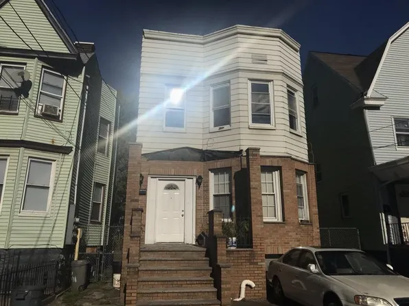 134 Bidwell Ave, Jersey City, NJ 07305