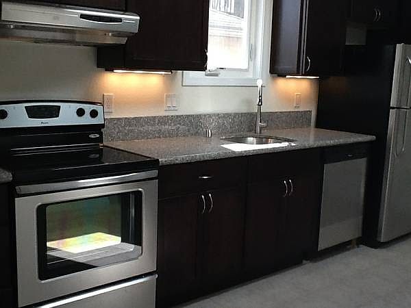 New Kitchen w/ Granite 