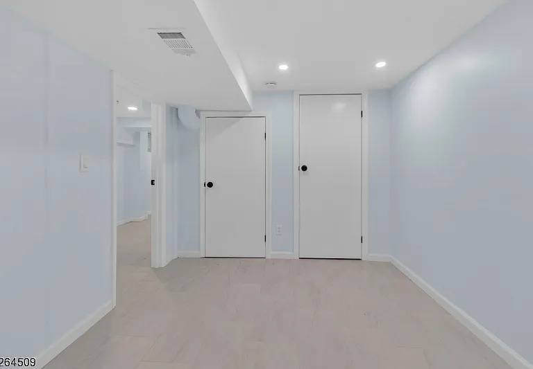 110 S Devine St — Photo 19